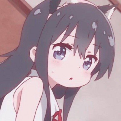 美女COS《巫师3》叶奈法惊艳绝伦 白嫩香肩紫眸勾人